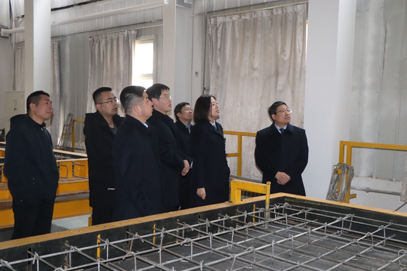 刘明学副校长带队开展寒假前校园安全大检查