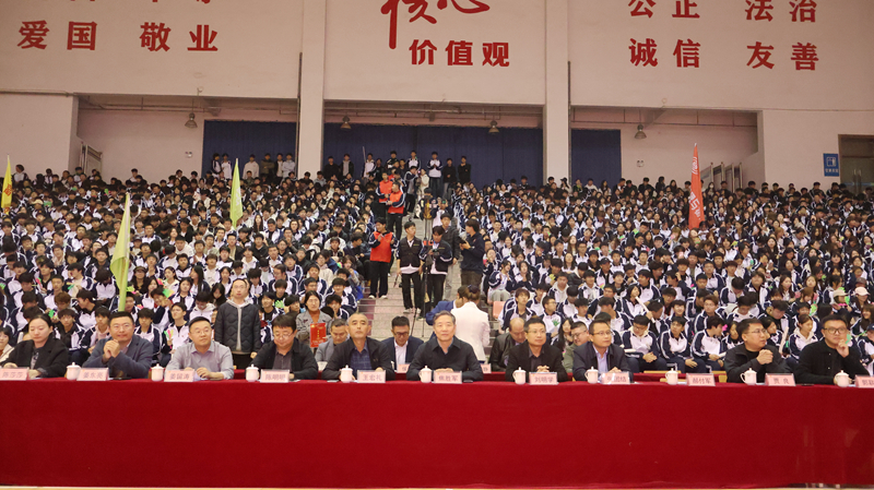 陕铁院举办“青春心向党 挺膺新时代”新生合唱比赛