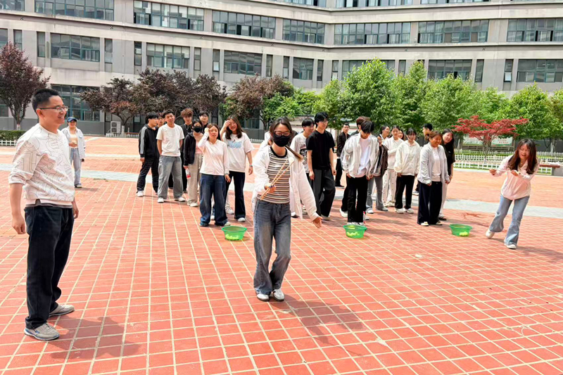 工程管理与物流学院开展“聚力成长 悦享青春”团体心理辅导活动